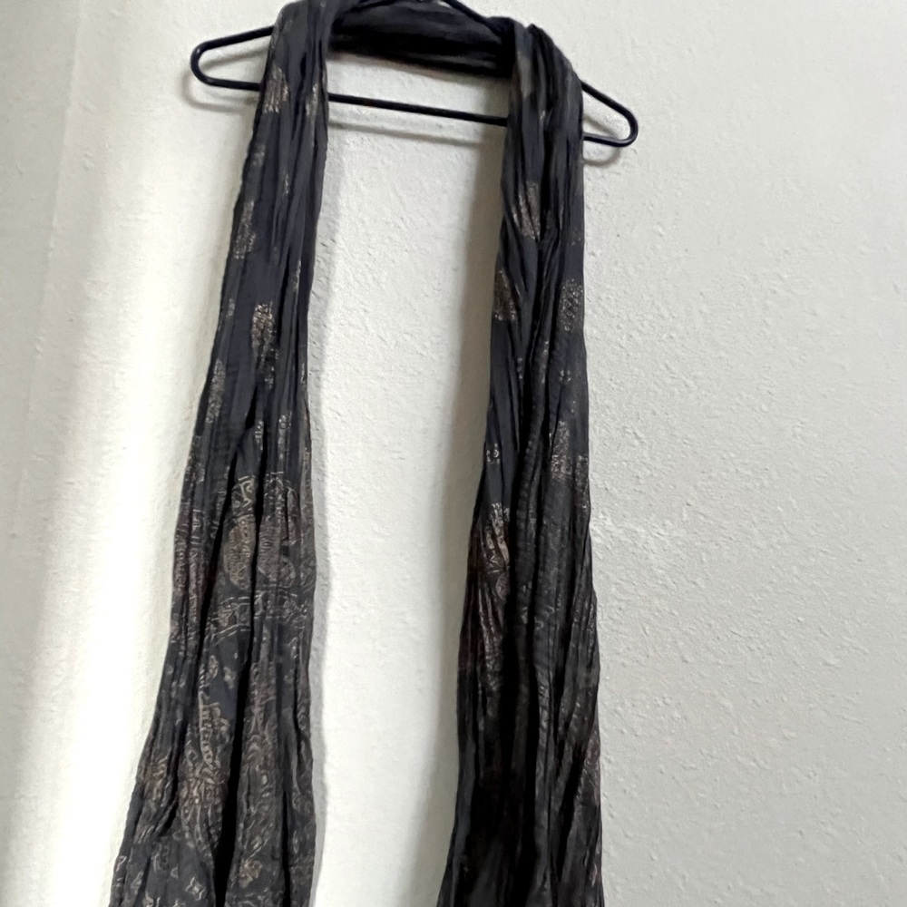 Pakistani/Indian/Bangladeshi crushed Dupatta, stole, scarf for casual parties.